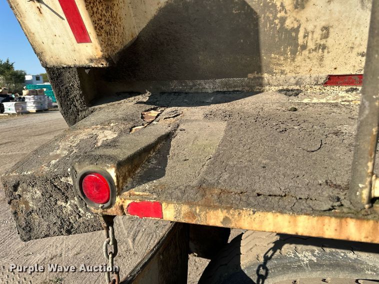 image for item DN0808 1997 Red River MFG LB334 live bottom trailer