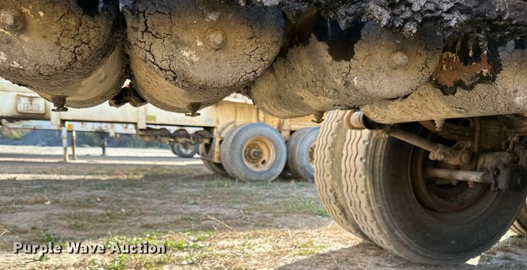 image for item DN0808 1997 Red River MFG LB334 live bottom trailer