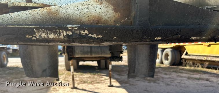 image for item DN0808 1997 Red River MFG LB334 live bottom trailer