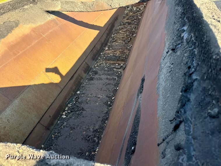 image for item DN0808 1997 Red River MFG LB334 live bottom trailer