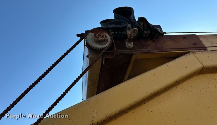 image for item DN0809 1984 Load King  bottom dump trailer