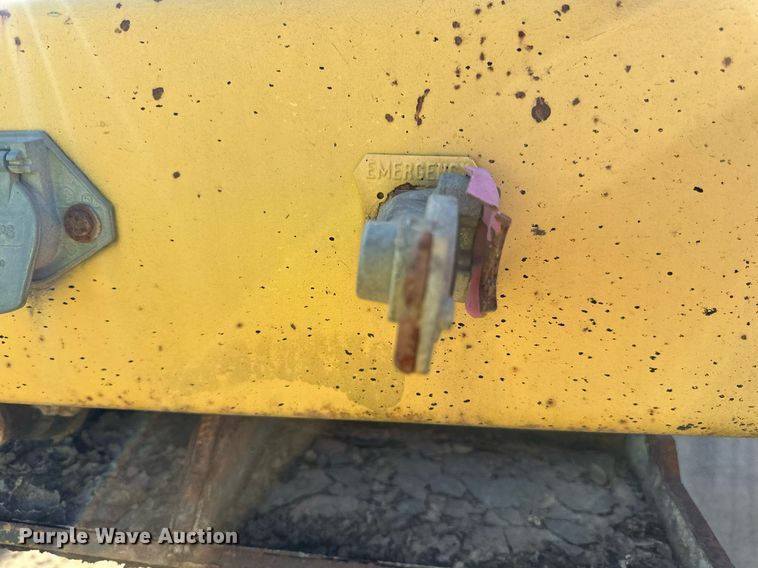 image for item DN0809 1984 Load King  bottom dump trailer