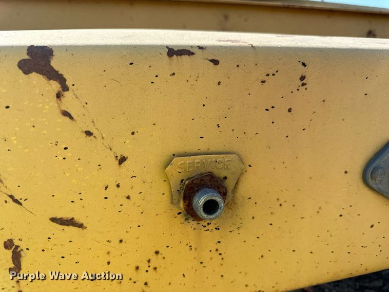 image for item DN0809 1984 Load King  bottom dump trailer