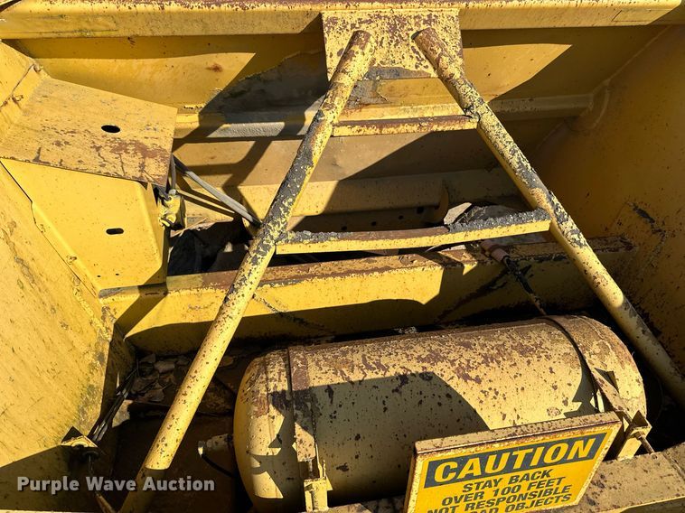 image for item DN0809 1984 Load King  bottom dump trailer