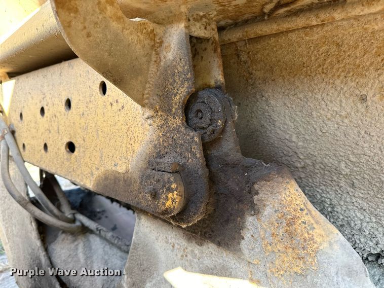 image for item DN0809 1984 Load King  bottom dump trailer