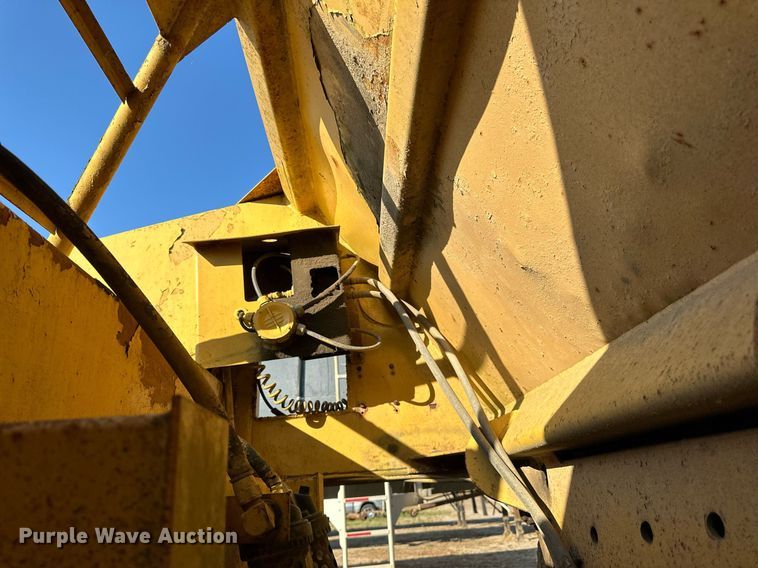 image for item DN0809 1984 Load King  bottom dump trailer