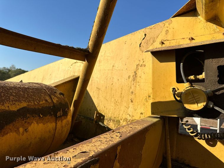 image for item DN0809 1984 Load King  bottom dump trailer