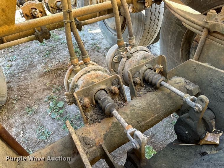 image for item DN0809 1984 Load King  bottom dump trailer