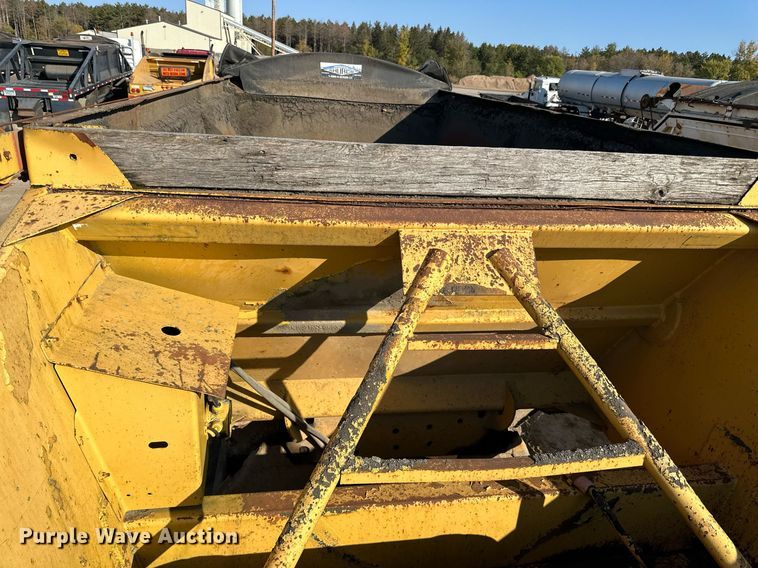 image for item DN0809 1984 Load King  bottom dump trailer