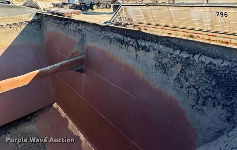 image for item DN0809 1984 Load King  bottom dump trailer