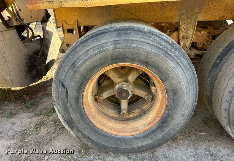 image for item DN0809 1984 Load King  bottom dump trailer