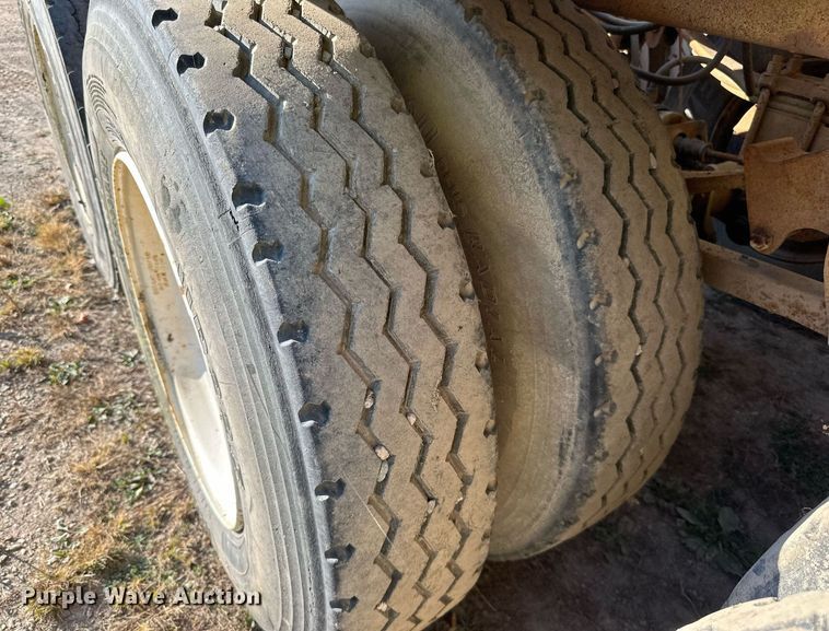 image for item DN0809 1984 Load King  bottom dump trailer