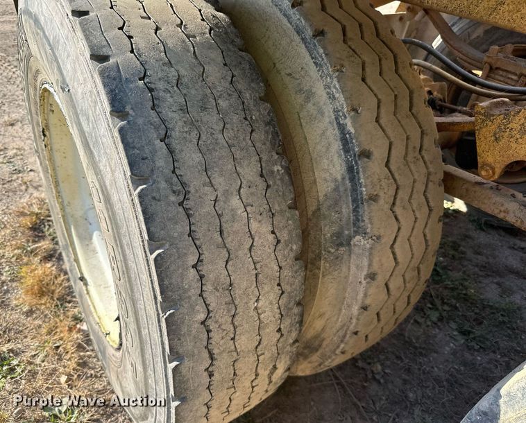 image for item DN0809 1984 Load King  bottom dump trailer