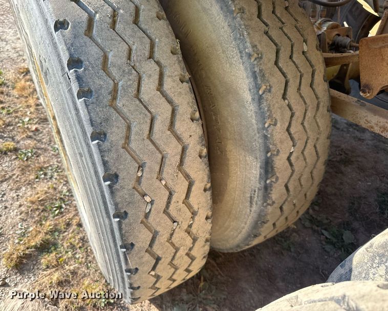 image for item DN0809 1984 Load King  bottom dump trailer