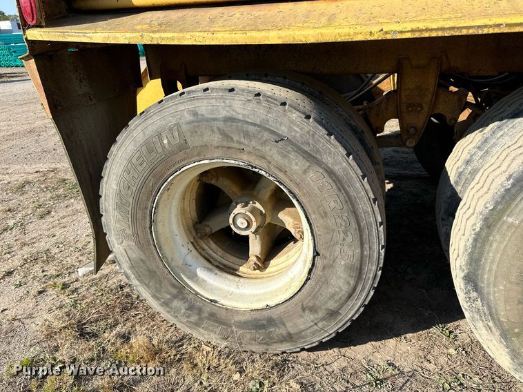 image for item DN0809 1984 Load King  bottom dump trailer