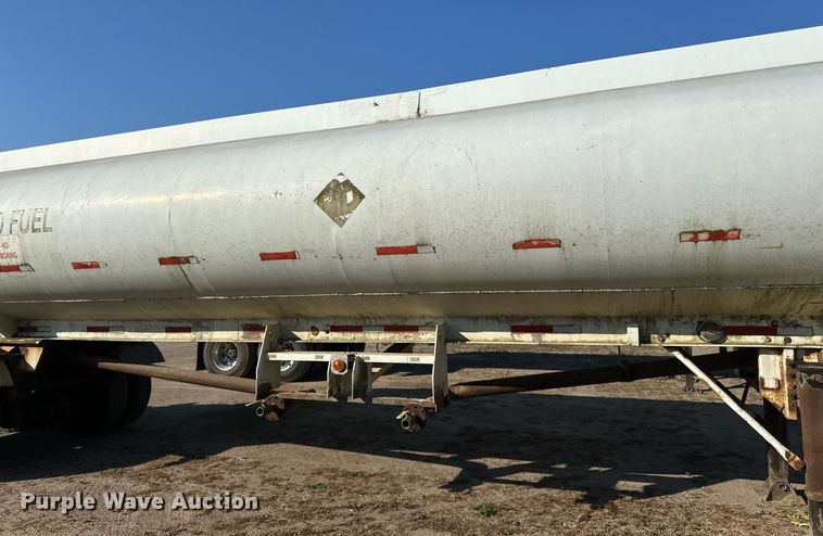 image for item DN0810 1979 Progress Industries  AT-E tank trailer
