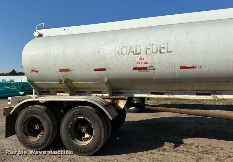 image for item DN0810 1979 Progress Industries  AT-E tank trailer