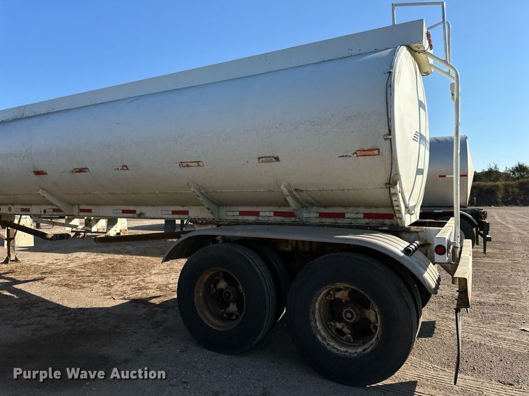 image for item DN0810 1979 Progress Industries  AT-E tank trailer