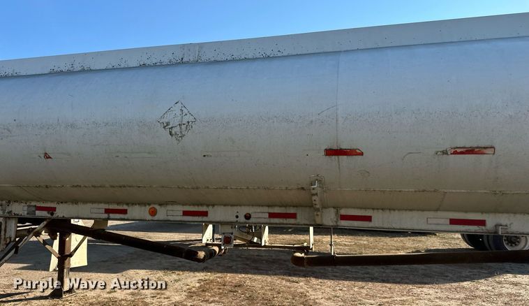image for item DN0810 1979 Progress Industries  AT-E tank trailer