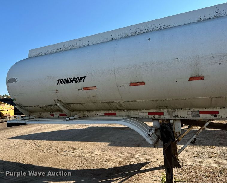 image for item DN0810 1979 Progress Industries  AT-E tank trailer