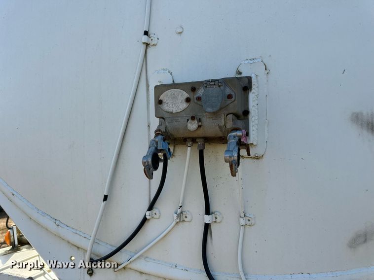 image for item DN0810 1979 Progress Industries  AT-E tank trailer