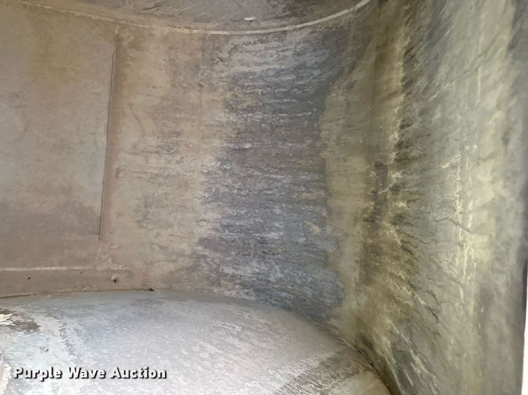 image for item DN0810 1979 Progress Industries  AT-E tank trailer