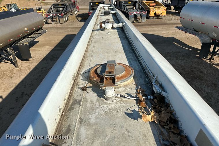 image for item DN0810 1979 Progress Industries  AT-E tank trailer