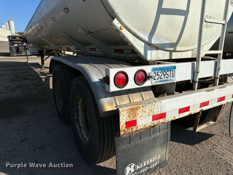 image for item DN0810 1979 Progress Industries  AT-E tank trailer