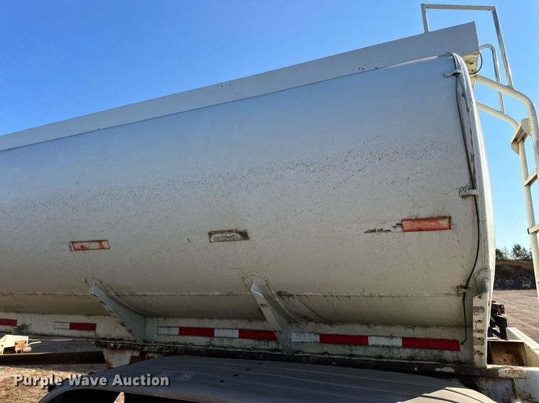 image for item DN0810 1979 Progress Industries  AT-E tank trailer