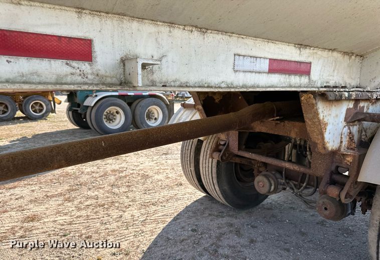 image for item DN0810 1979 Progress Industries  AT-E tank trailer