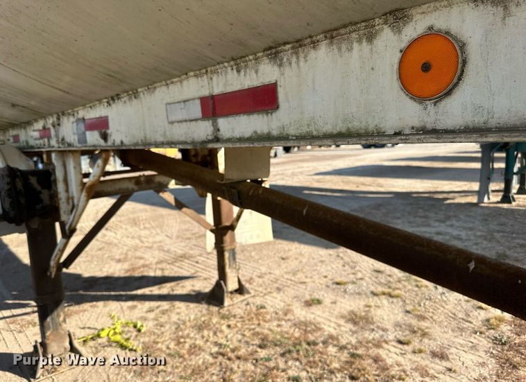 image for item DN0810 1979 Progress Industries  AT-E tank trailer