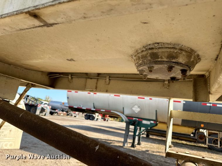 image for item DN0810 1979 Progress Industries  AT-E tank trailer