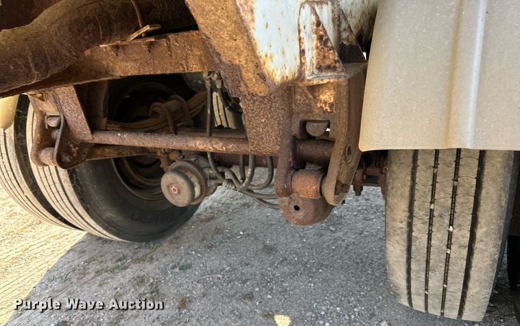 image for item DN0810 1979 Progress Industries  AT-E tank trailer