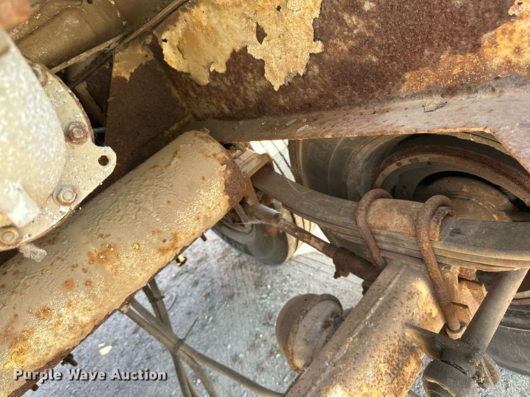 image for item DN0810 1979 Progress Industries  AT-E tank trailer