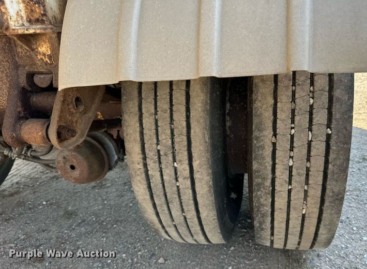 image for item DN0810 1979 Progress Industries  AT-E tank trailer