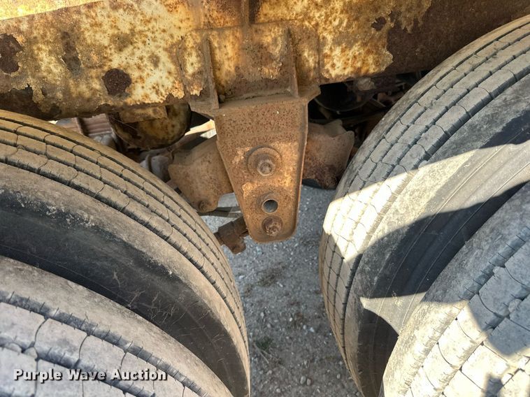 image for item DN0810 1979 Progress Industries  AT-E tank trailer