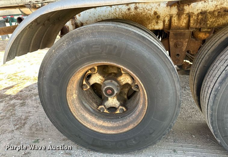 image for item DN0810 1979 Progress Industries  AT-E tank trailer