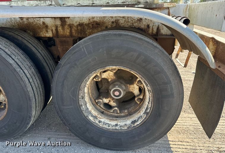 image for item DN0810 1979 Progress Industries  AT-E tank trailer