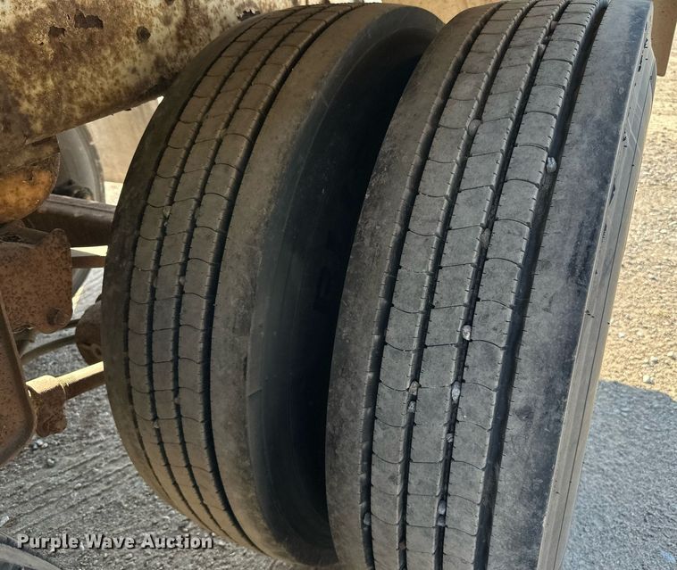 image for item DN0810 1979 Progress Industries  AT-E tank trailer