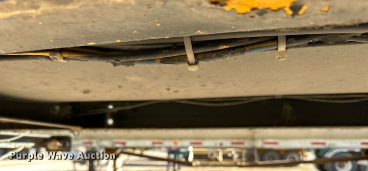 image for item DN0811 2000 Heil tank trailer