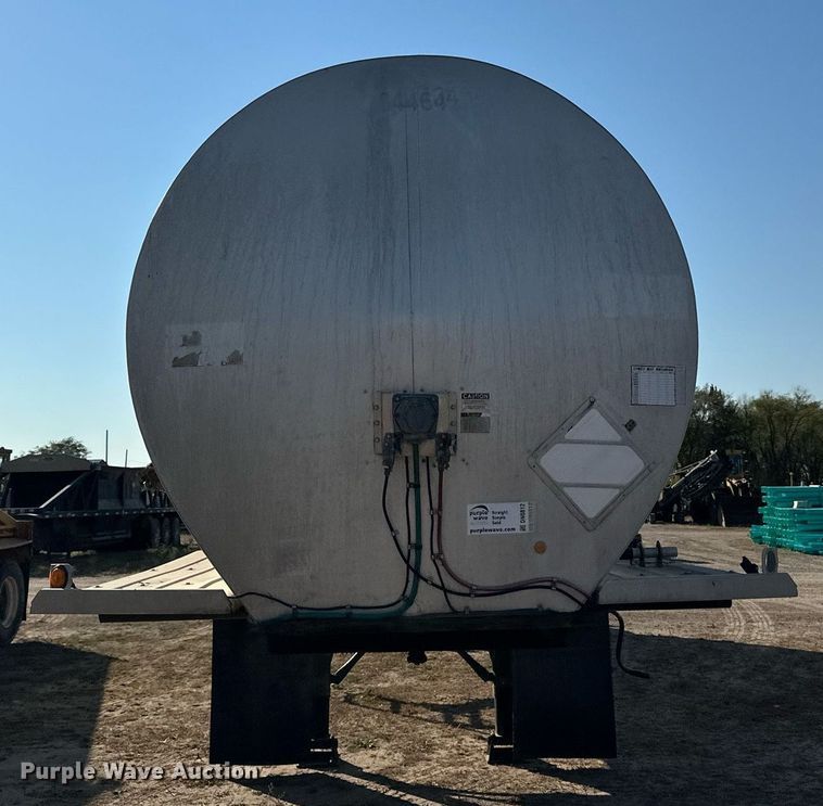 image for item DN0812 2002 Polar tank trailer