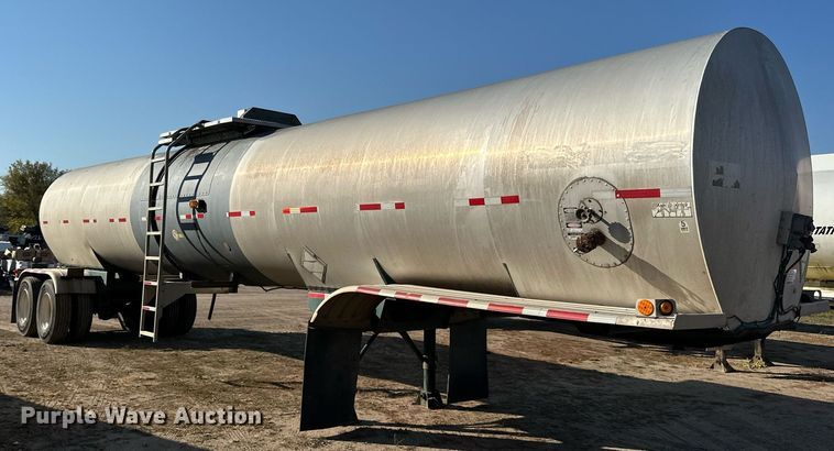 image for item DN0812 2002 Polar tank trailer