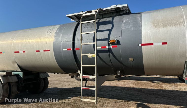 image for item DN0812 2002 Polar tank trailer