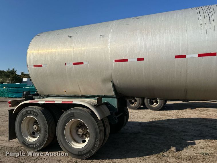 image for item DN0812 2002 Polar tank trailer
