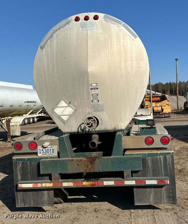 image for item DN0812 2002 Polar tank trailer