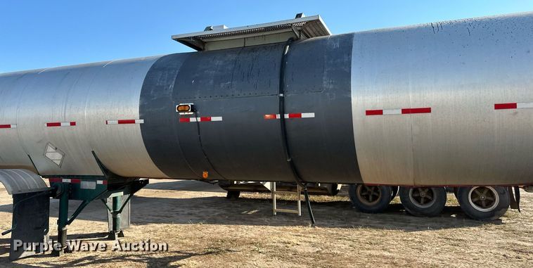 image for item DN0812 2002 Polar tank trailer