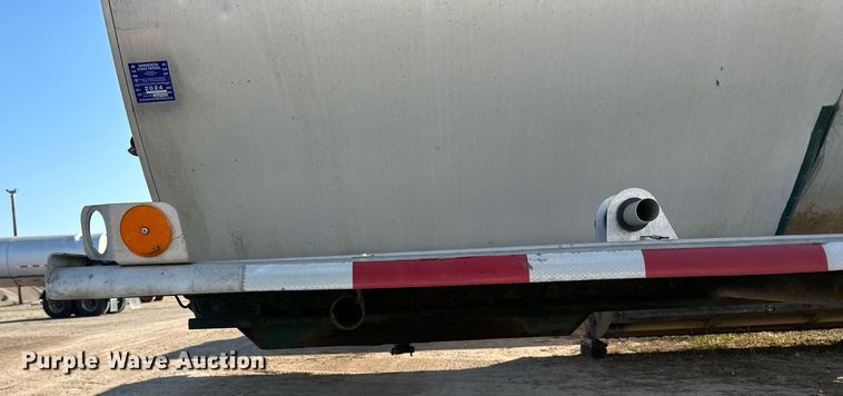 image for item DN0812 2002 Polar tank trailer