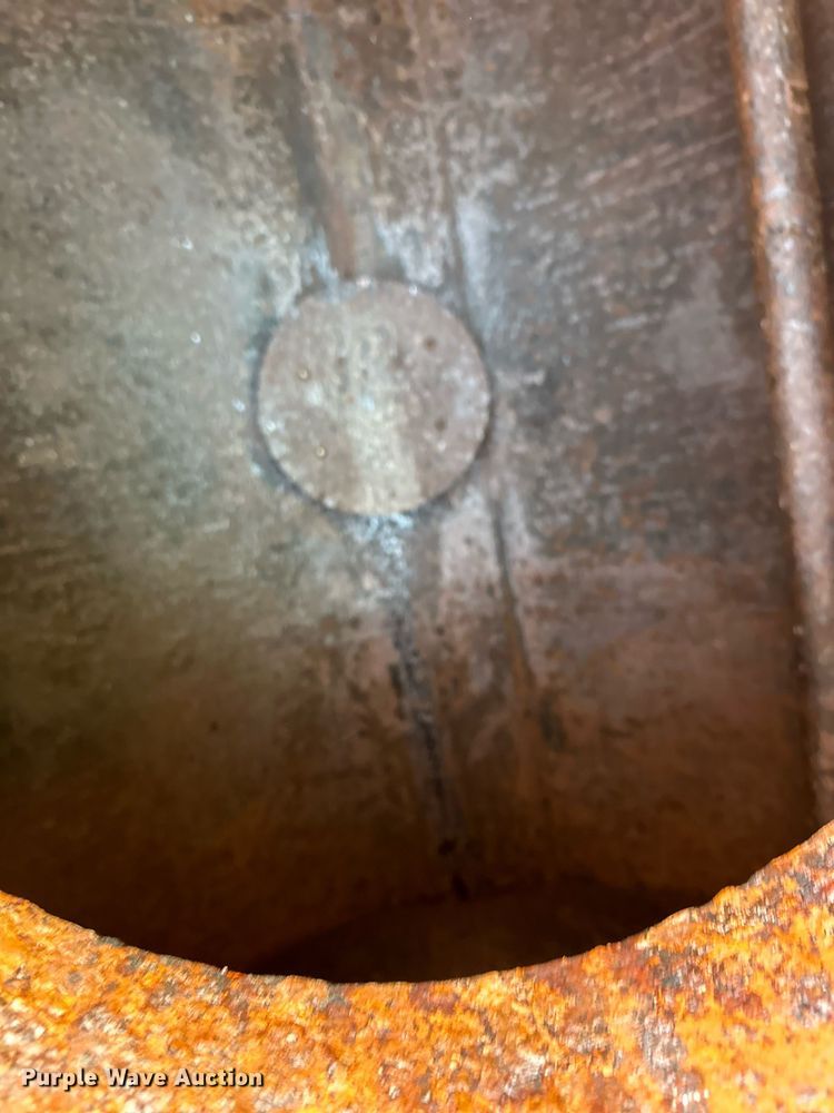 image for item DN0812 2002 Polar tank trailer