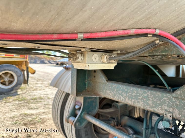 image for item DN0812 2002 Polar tank trailer