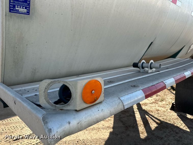 image for item DN0812 2002 Polar tank trailer